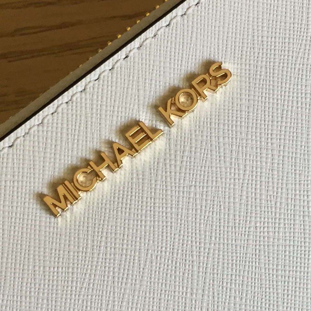 Michael Kors Optic White Leather Wallet - Picture 4 of 7